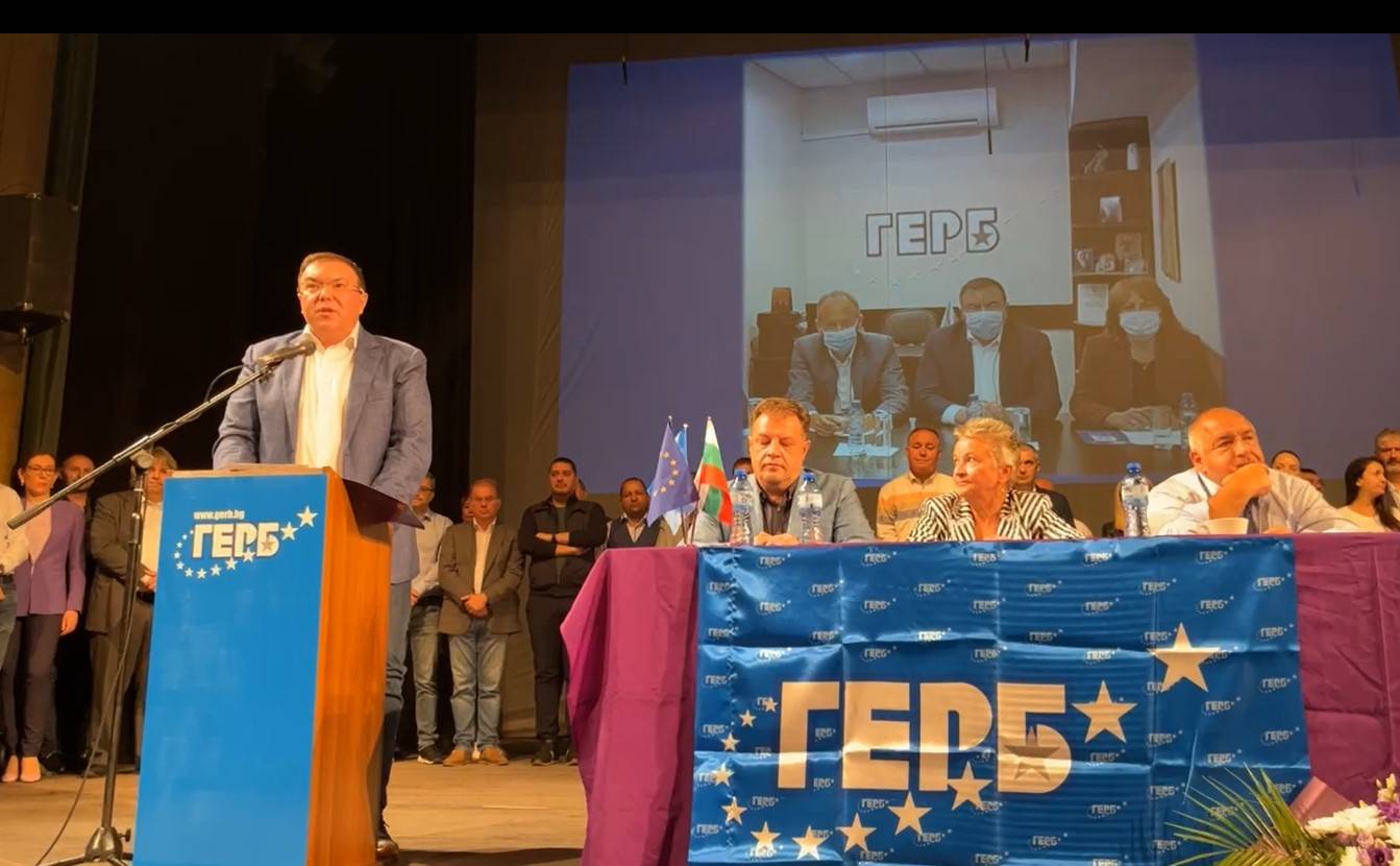  Проф. Костадин Ангелов 